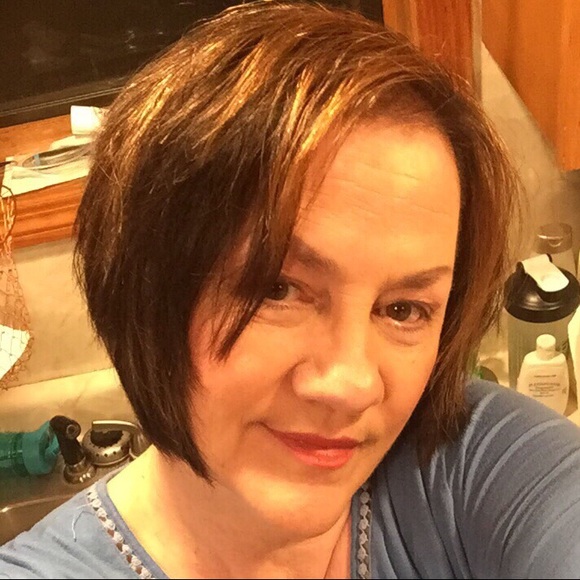 Meet your Posher, Gail - Picture 2 of 2